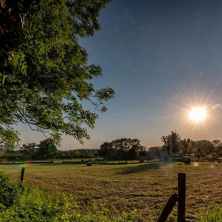 B&B De Bloesem Hoeselt ภายนอก รูปภาพ